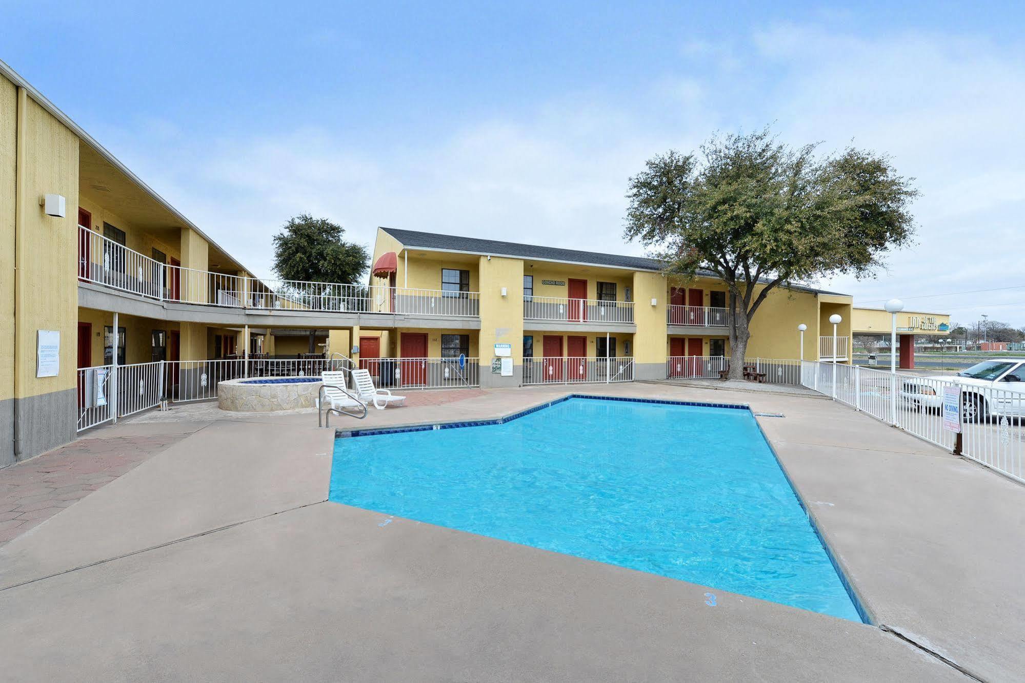 Inn Of The Conchos San Angelo Exterior photo